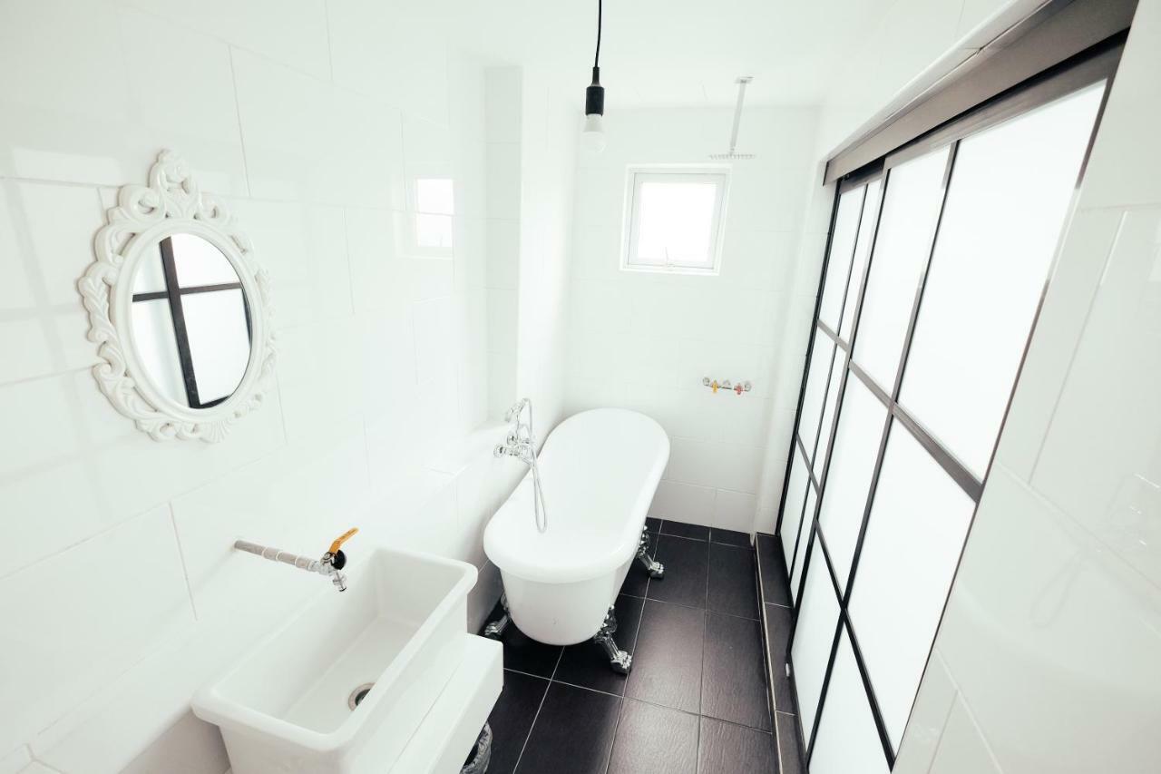 White Loft Hotel Malacca Exterior foto